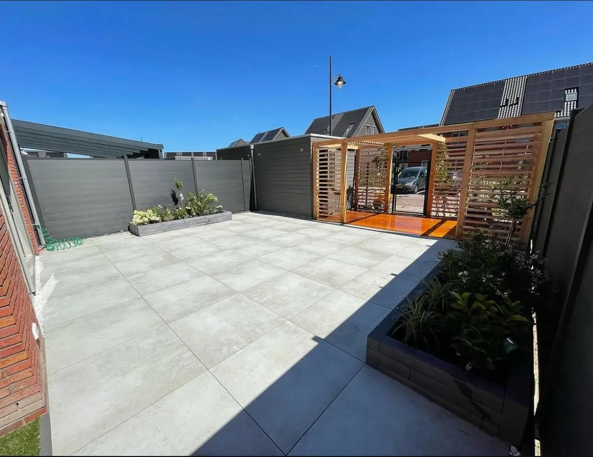Pergola met onderhoudsarme afwerking